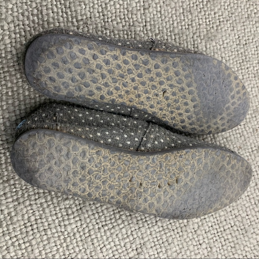 Toms - Picture 4 of 8